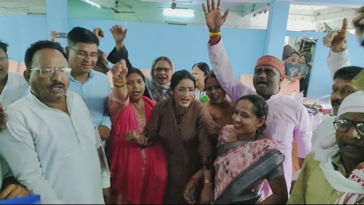 रायबरेली में नगर पालिका परिषद की बोर्ड की बैठक में हंगामा