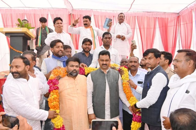 रायबरेली-रोहनिया में माहे पासी किला पर पहुंचे केंद्रीय मंत्री,,,