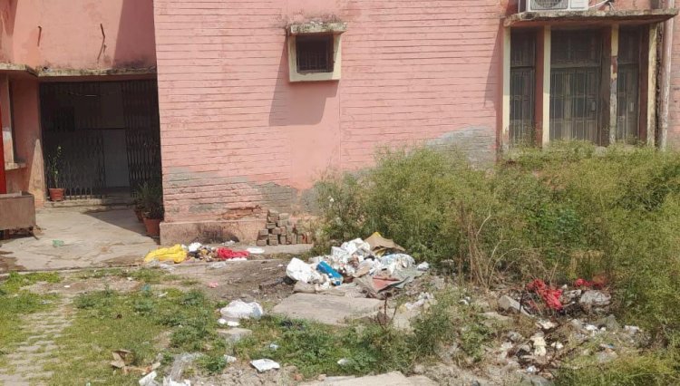 रायबरेली-सीएचसी में पैदा हो रही बीमारी , स्वच्छता बना मजाक,,, 