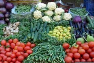 रायबरेली-मौसम का बिगड़ा मिजाज , आम समेत सब्जियों पर छाया संकट,,,