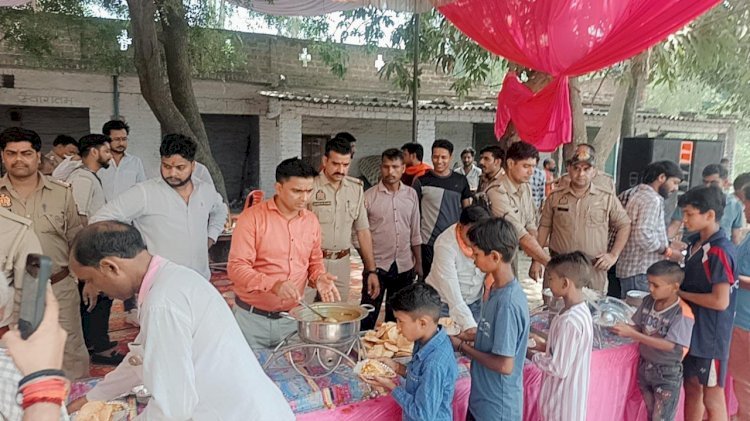 रायबरेली-हनुमान जी के भजनों से गूंजा वातावरण,भंडारों में उमड़ी भीड़
