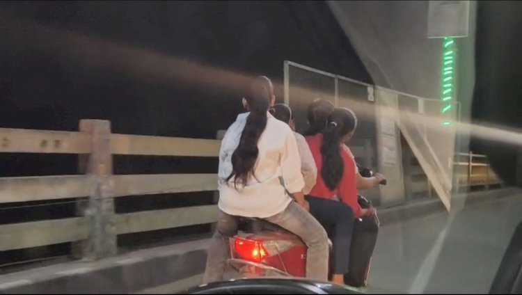 रायबरेली में एक ही स्कूटी में सवार 4 युवतियां भर रही फर्राटा,यातयात नियमो की उड़ाई गई धज्जियाँ