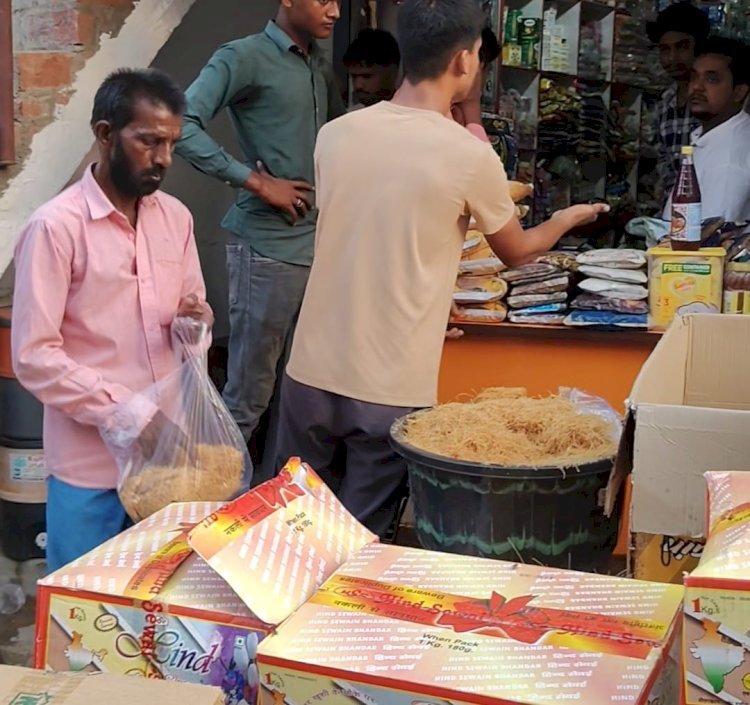 रायबरेली-शनिवार को होने वाली बकरीद के मौके पर बाजारों में दिखी रौनक,,