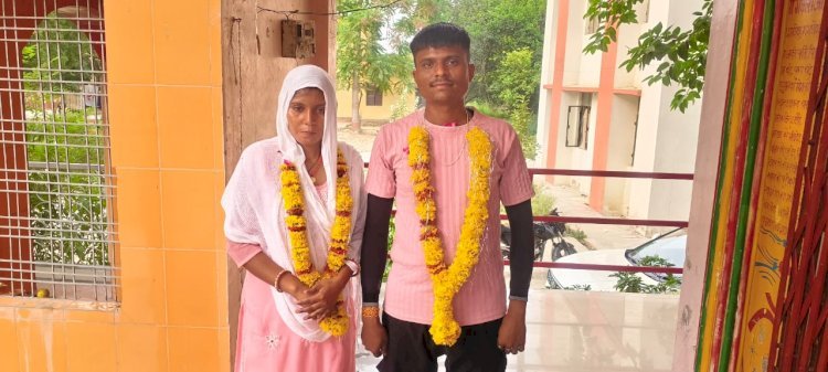 रायबरेली में प्रेमी युगल ने थाने में रचाई शादी प्रेमी जोड़े की शादी के गवाह बने पुलिसकर्मी