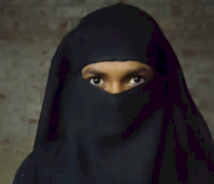 रायबरेली- मुम्बई की लड़की को आनलाईन हुआ प्यार, फिर निकाह का वादा,फिर वह हुआ की,,,,,,? 