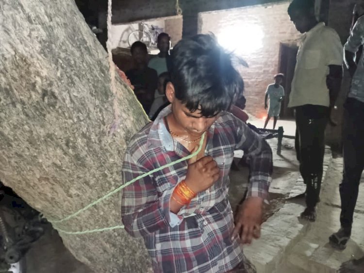 रायबरेली-पेड़ में बांधकर युवक की पिटाई का वीडियो वायरल