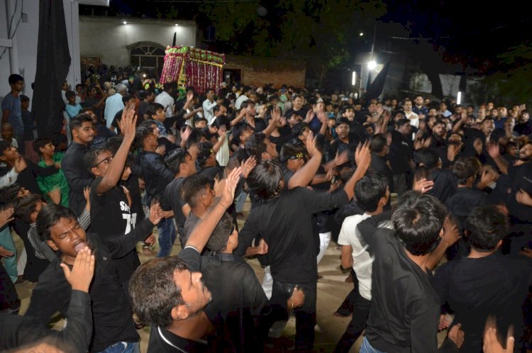 रायबरेली-मुहर्रम का चांद नजर आते ही टूट गई चिड़ियां , बदल गए परिधान,,,,