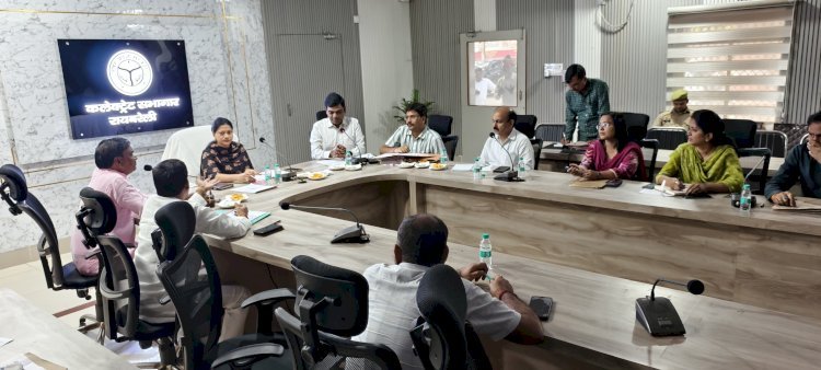 रायबरेली-डीएम की अध्यक्षता में नगर निकाय की  बैठक संपन्न