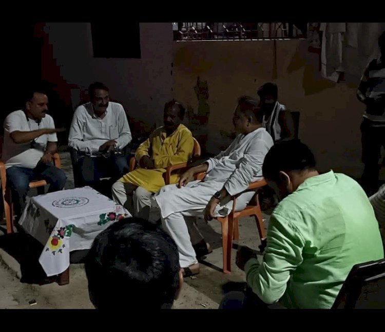 रायबरेली-पूर्व चेयरमैन की पत्नी के निधन पर पूर्व विधायक ने दी सांत्वना