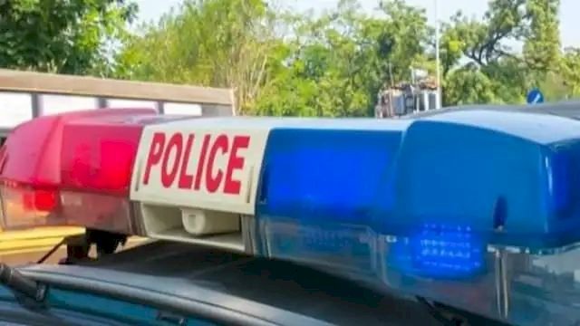 लखनऊ में दरोगा की संदिग्ध हालात में मौत, पोस्टमार्टम हाउस में शव लेने के लिए भिड़ीं दोनों पत्नियां