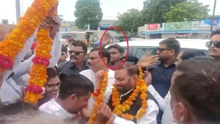 'ऐसे ही हिन्दू शेरों की है जरूरत', स्वामी प्रसाद को थप्पड़ मारने वाले युवकों के समर्थन में बोले महंत राजू दास