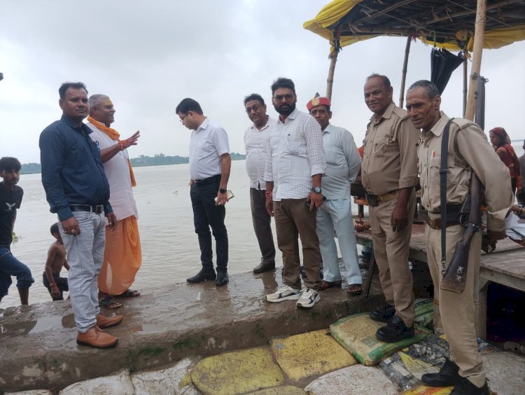 रायबरेली- ऊंचाहार एसडीएम नें बाढ़ क्षेत्र का किया निरिक्षण, दिये निर्देश,,,,, 