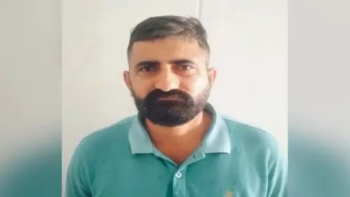 पिता पर 34 मुकदमे, बेटा सीबीआई में सब इंस्पेक्टर, बेटी कर रही नीट की तैयारी, दंग कर देगी ये खबर