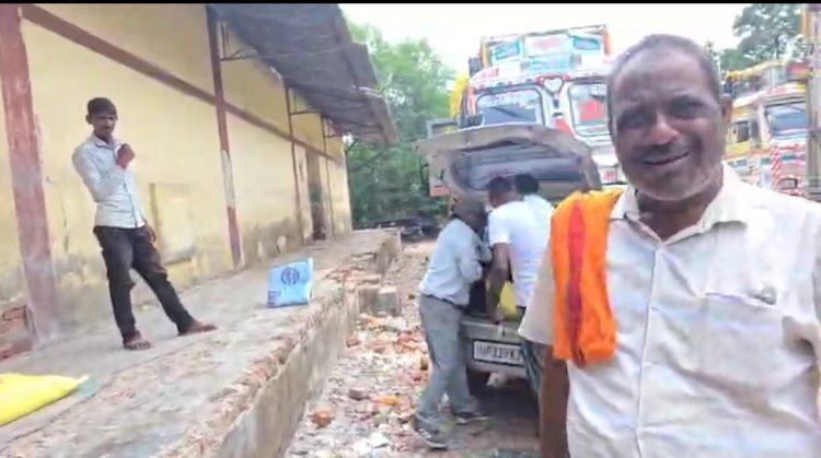 रायबरेली में आखिर कौन है अवस्थी खाद गोदाम में तैनात कर्मचारी काला बाजारी का मास्टर माइंड