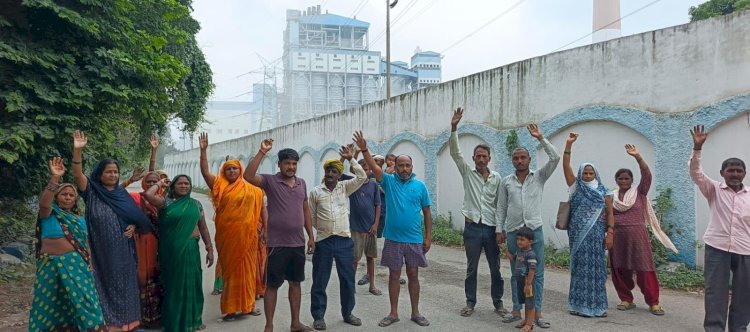 रायबरेली-एनटीपीसी प्लांट से उड़ती जहरीली राख से गाँव के लोगों के लिए बनी अभिशाप, जताया आक्रोश,,,,, 