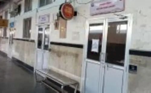 रायबरेली रेलवे स्टेशन पर एसी वेटिंग रूम तैयार, सुविधा मिलने का इंतजार