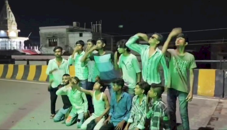 रायबरेली में लगातार बढ़ रहा रीलबाज युवकों का शौक