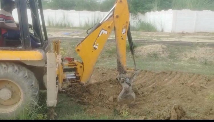 रायबरेली-प्लॉटिंग की आड़ में सरकार की बेशकीमती भूमि पर हो रहा था कब्जा, प्रशासन नें खाली कराया,,,, 