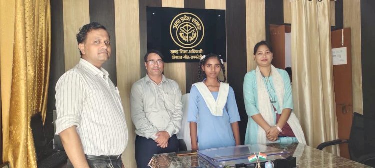 रायबरेली-छात्रा अंकिता पाल बनी एक दिन की खण्ड शिक्षा अधिकारी