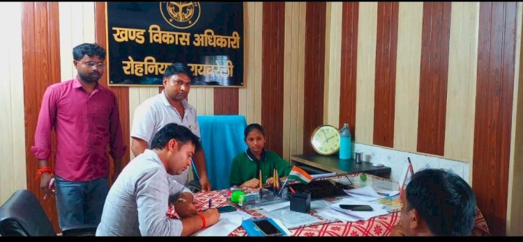 रायबरेली-कस्तूरबा की छात्रा लवी एक दिन के लिए बनी रोहनिया की खंड विकास अधिकारी,,,,, 