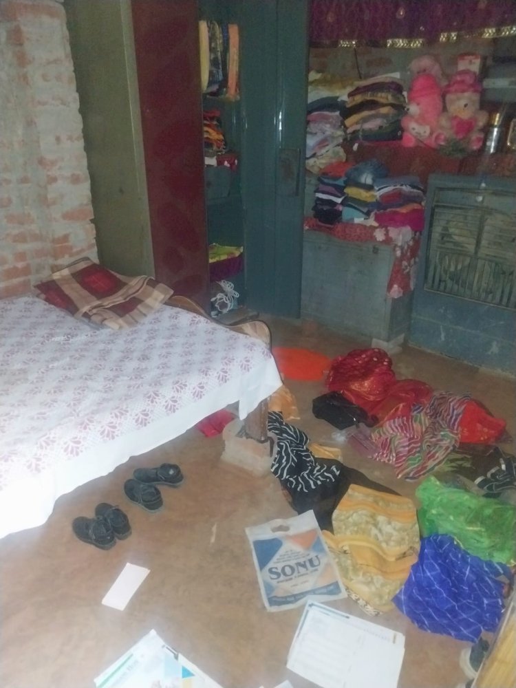 रायबरेली-अपटा गाँव में एक किशान के घर पांच लाख की चोरी,,,,, 