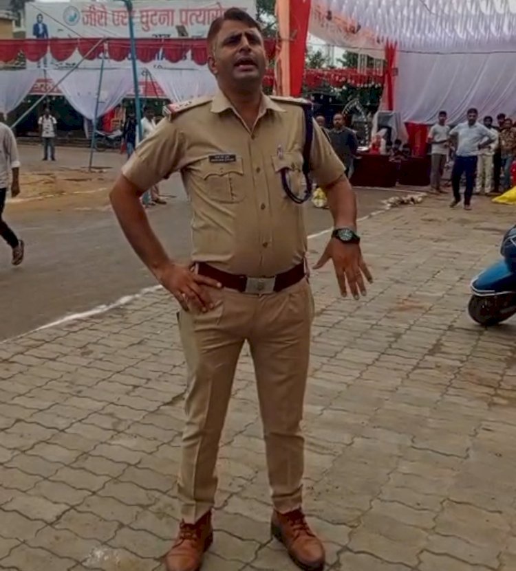 रायबरेली: आरपीएफ के एसआई नरसी राम गुर्जर की गुंडई का वीडियो आया सामने
