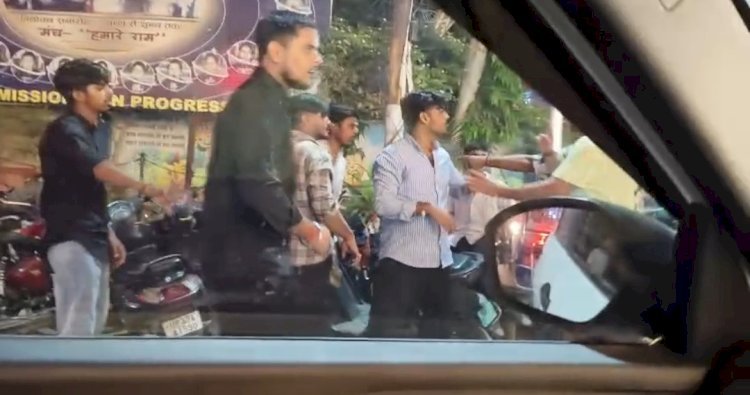 रायबरेली में दर्ज़नो की संख्या में युवकों ने जमकर मचाया तांडव