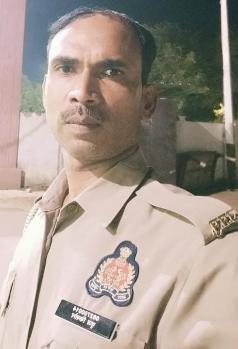 रायबरेली-नसीराबाद थाने से मुख्य आरक्षी बृज किशोर का नहीं हो रहा मोह भंग