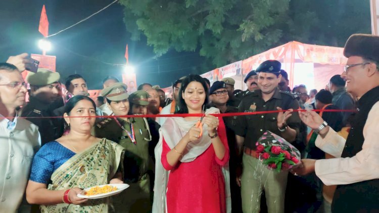 रायबरेली-डीएम-एसपी ने गंगा आरती के साथ किया प्रान्तीय कार्तिक मेले व डलमऊ महोत्सव 2025 का शुभारंभ