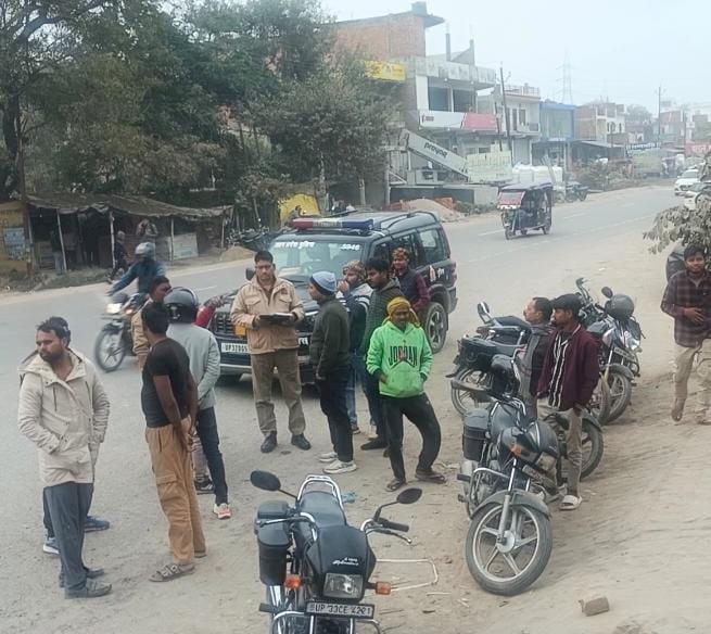 रायबरेली-माशूका से मिलने गए आशिक को चाकू लेकर दौड़ाया  दुकान में घुसकर युवक ने बचाई जान,,  