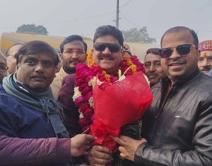 रायबरेली: भारत समाचार के एडिटर इन चीफ ब्रजेश मिश्रा का भव्य स्वागत