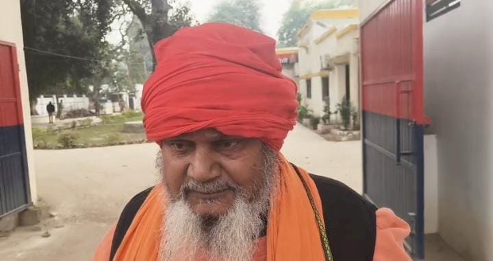 रायबरेली - थाने में नहीं हुई सुनवाई तो साधु ने एसपी की चौखट पर लगाई न्याय की गुहार