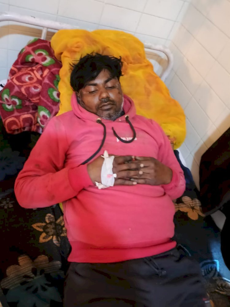 रायबरेली - कार की टक्कर से एक युवक गम्भीर रुप से घायल, रेफर