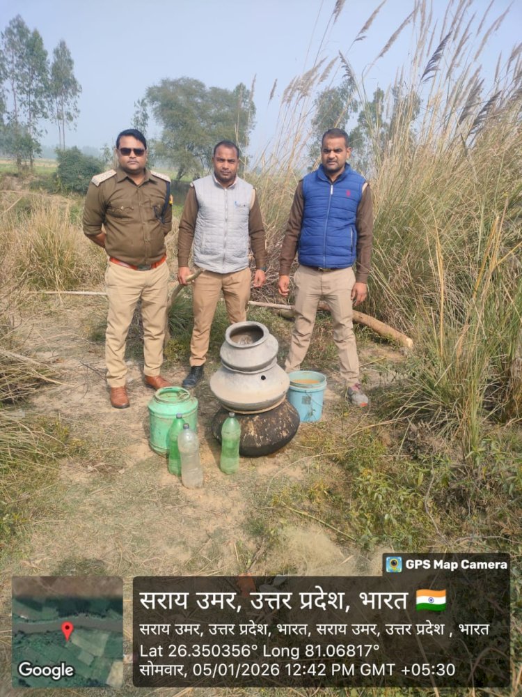 रायबरेली-50 लीटर अवैध कच्ची शराब के साथ 150 किलोग्राम महुआ लहन बरामद, 2 अभियोग पंजीकृत