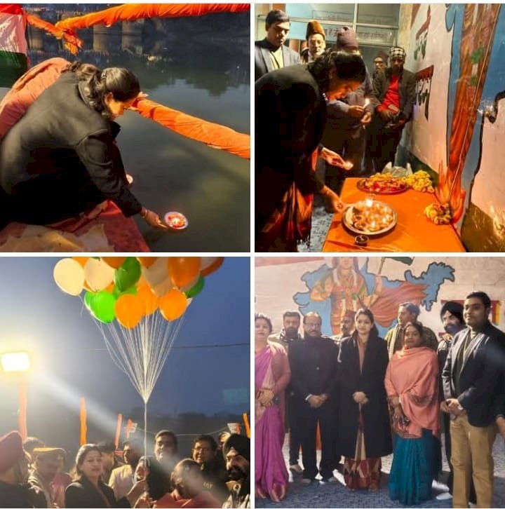 रायबरेली - डीएम ने शहीद दिवस की पूर्व संध्या पर सई नदी में किया दीपदान