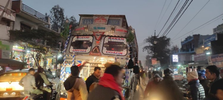 रायबरेली-तेज रफ्तार ट्रक ने बुजुर्ग महिला को कुचला,दर्दनाक मौत