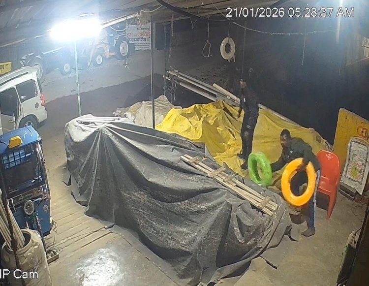 रायबरेली:ऊंचाहार में स्कॉर्पियो सवार चोरों का आतंक, हार्डवेयर दुकान से हजारों का माल पार