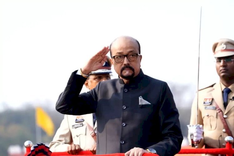 राज्यपाल रमेन डेका ने किया ध्वजारोहण, ली परेड की सलामी, जनता को दिया खूबसूरत संदेश