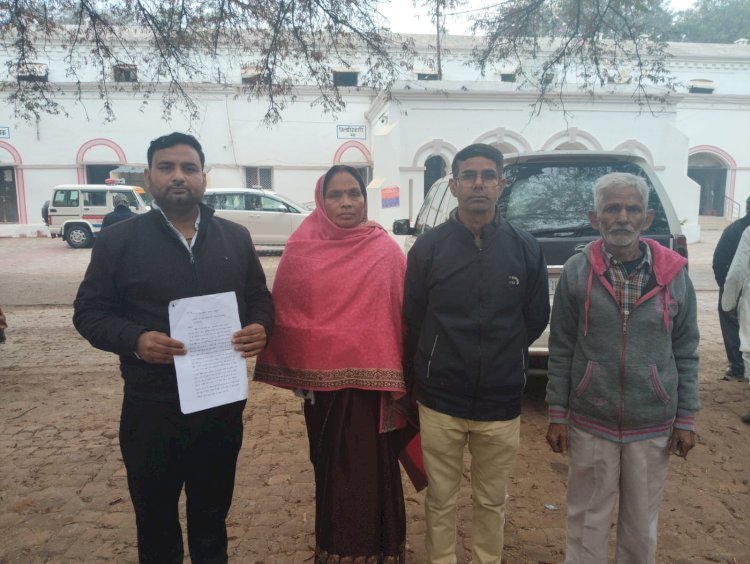 रायबरेली-दबंगों से पीड़ित व्यक्ति ने जिलाधिकारी से लगाई न्याय की गुहार
