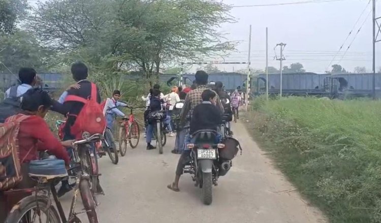 ऊंचाहार: मलकाना क्रॉसिंग पर भीषण जाम, बोर्ड परीक्षार्थियों की बढ़ी धड़कनें,,,,,? 