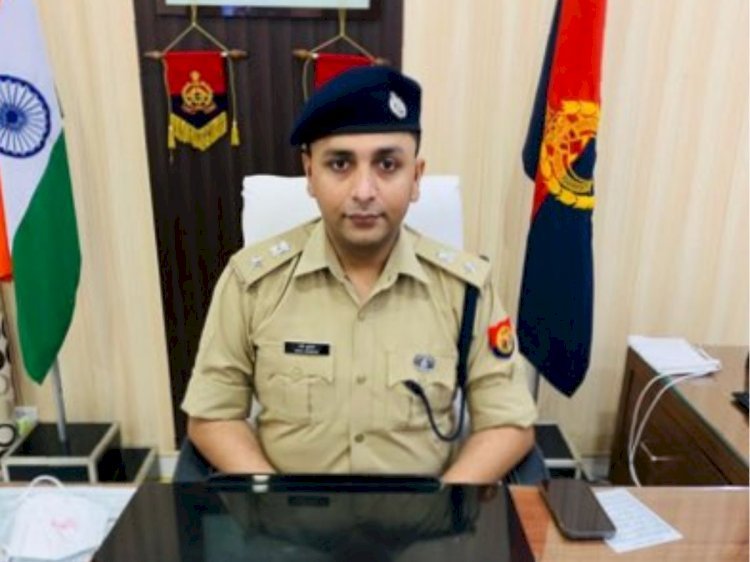 रायबरेली-एसपी की कार्यवाही से पुलिस महकमे में हड़कंप,लापरवाही बरतने पर इंस्पेक्टर पर हुई कार्रवाई