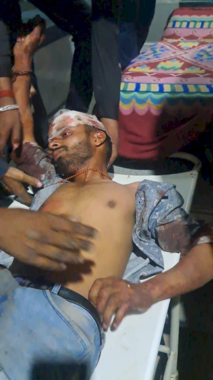 रायबरेली:सड़क हादसे में साइकिल सवार 18 वर्षीय युवक गंभीर रूप से घायल,,, 