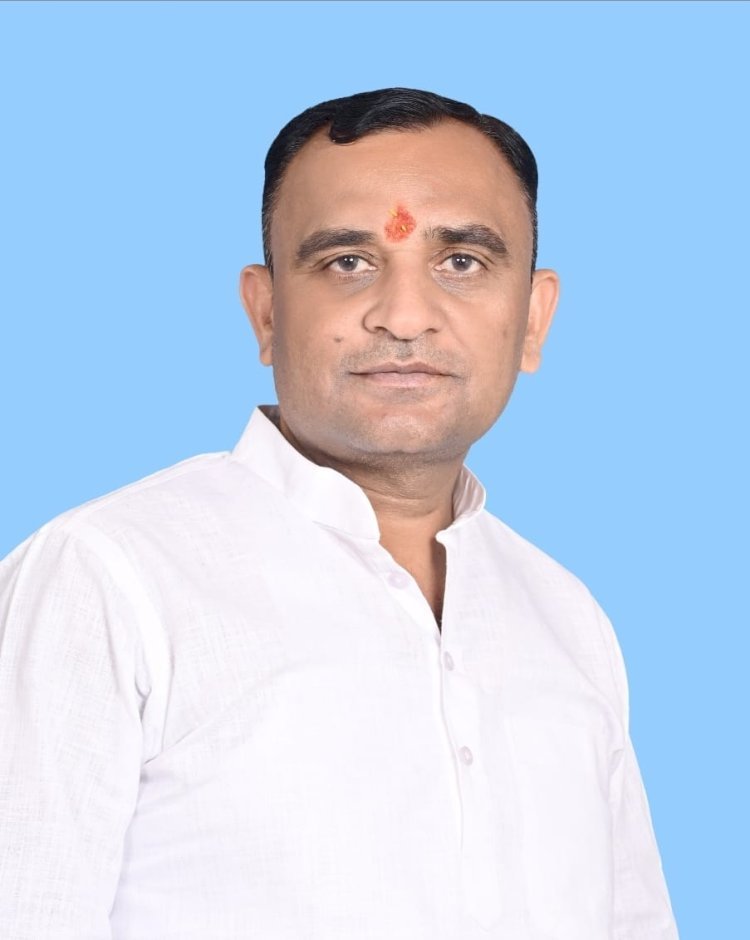 यूपी एसआई भर्ती परीक्षा के प्रश्न पर विवाद “पंडित” शब्द के कथित नकारात्मक प्रयोग पर हिंदू महासभा की कड़ी आपत्ति