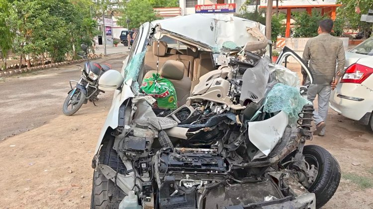 रायबरेली-खड़े ट्रक में टकराई कार दो भाई गंभीर घायल, ट्रामा सेंटर रेफर