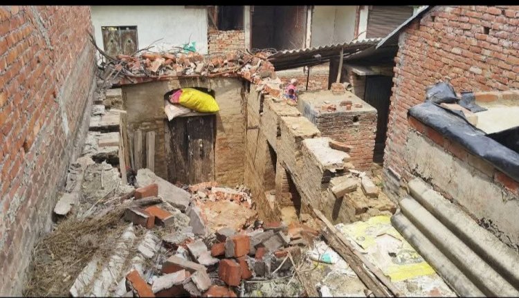 रायबरेली-कुदरत के कहर ने छीना बेसहारे का सहारा, तन पर पहने कपड़ों के सिवा नहीं बचा कुछ