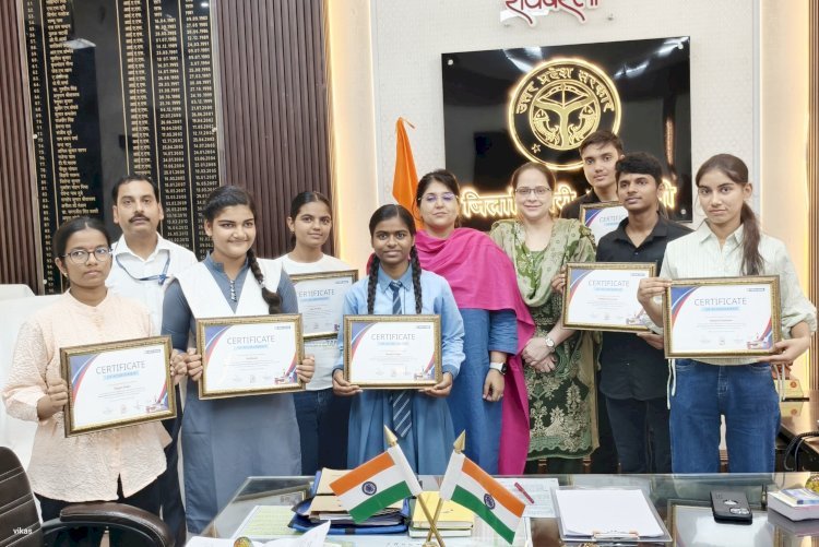 रायबरेली-10 मेधावी विद्यार्थियों का किया गया सम्मान