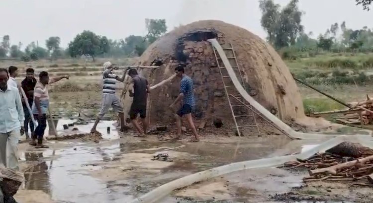 रायबरेली-रेंजर साहब! प्रति भट्टी वसूले जाते है पैसे ना मिलने पर हो जाती कार्यवाही वन विभाग के ऊपर लगा संरक्षण का आरोप !