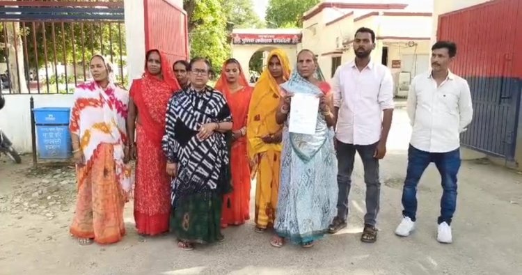 रायबरेली-नाली विवाद में खूनी संघर्ष, महिला गंभीर घायल; मारपीट का LIVE वीडियो वायरल