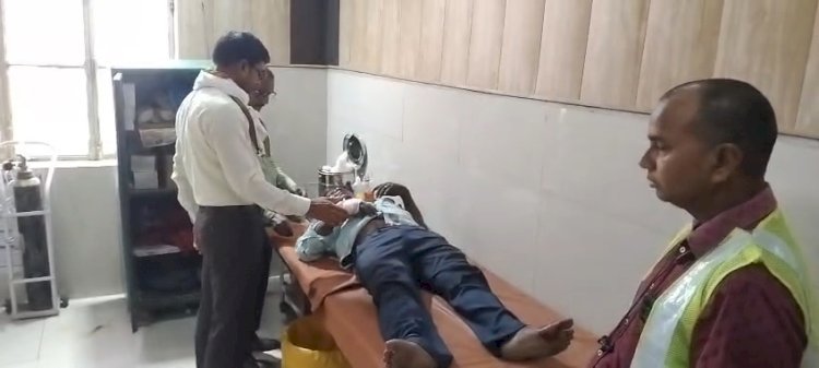 रायबरेली तेज रफ्तार वाहन की टक्कर से एक व्यक्ति गंभीर घायल, जिला अस्पताल रेफर