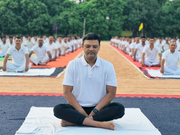 नोडल अधिकारी/प्रमुख सचिव ने 12वें अंतर्राष्ट्रीय योग दिवस पर किया योगाभ्यास